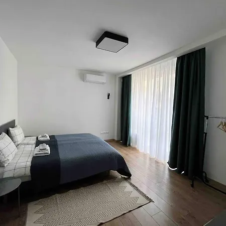 Modern Center 2 Bedroom Daire *